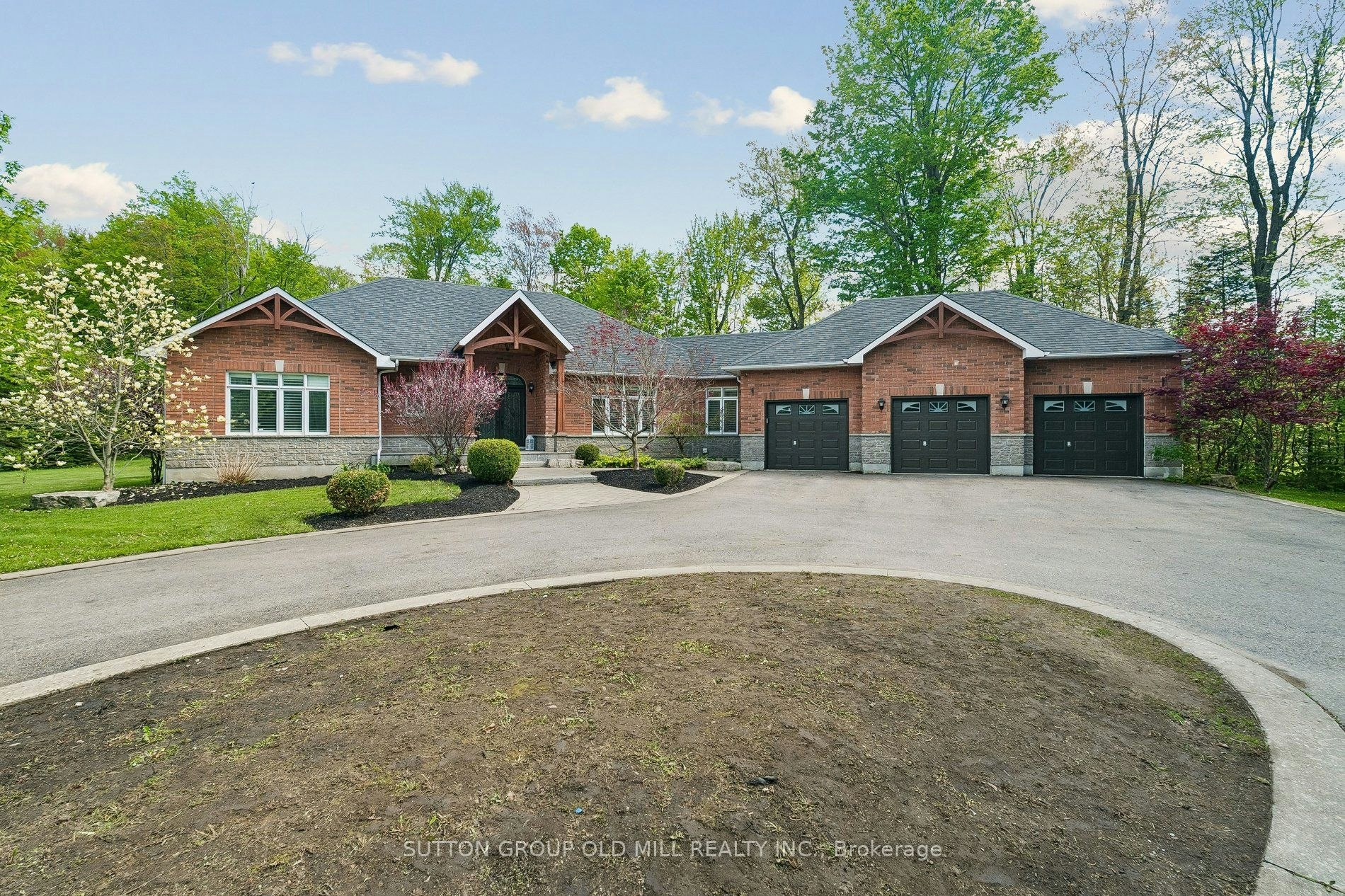 7 Rolling Meadow Drive, Caledon, ON, L7K 0N2