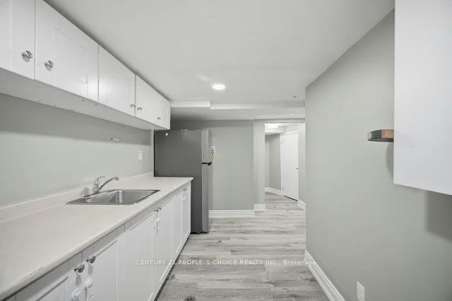 -Lower-249 Burnhamthorpe Road, Toronto, ON, M9B 1Z6 - 9
