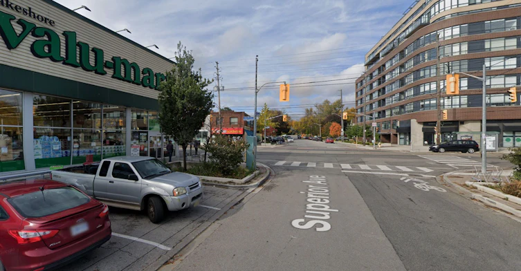 911-11 Superior Avenue, Toronto, ON, M8V 0A7 - 27