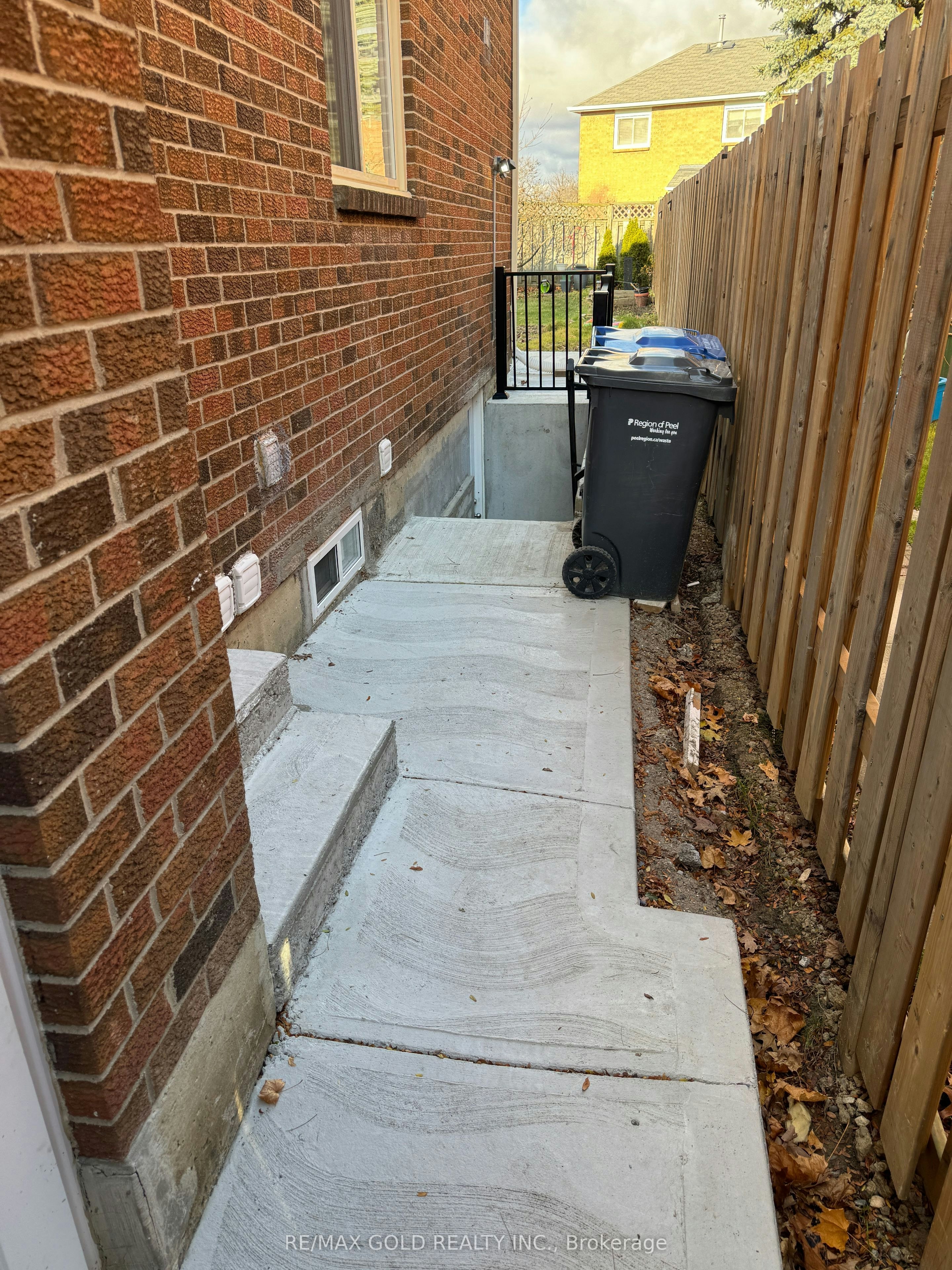 Bsmt-4 Hall Crescent, Brampton, ON, L6X 3J9 - 13