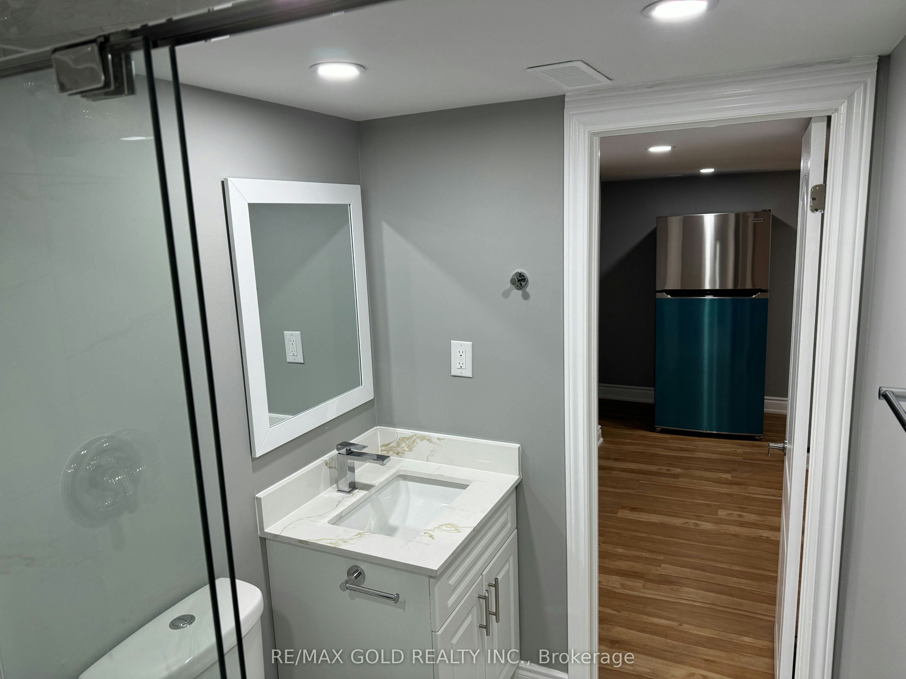Bsmt-4 Hall Crescent, Brampton, ON, L6X 3J9 - 9