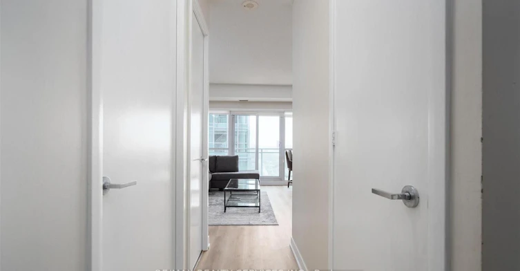 2331-165 Legion Road N, Toronto, ON, M5Y 0B3 - 4