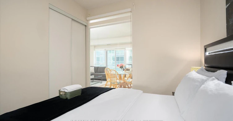 2331-165 Legion Road N, Toronto, ON, M5Y 0B3 - 13