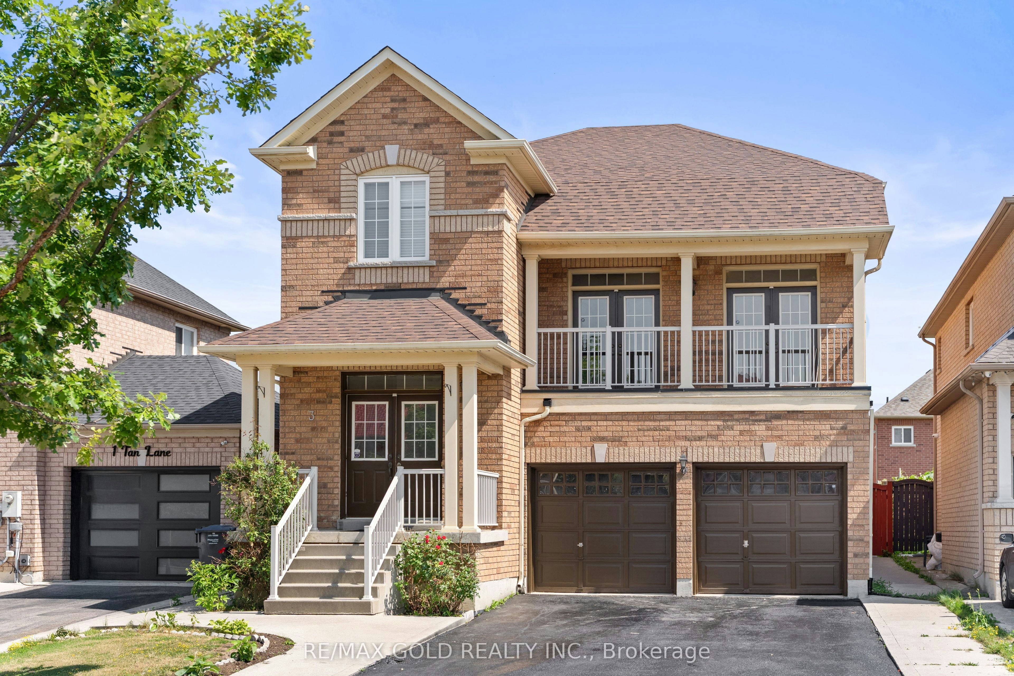 3 Tan Lane, Brampton, ON, L6P 0Z9