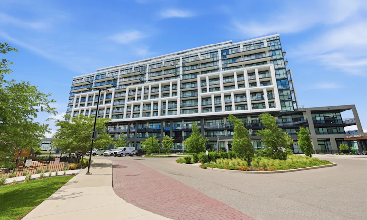 814-50 George Butchart Drive
