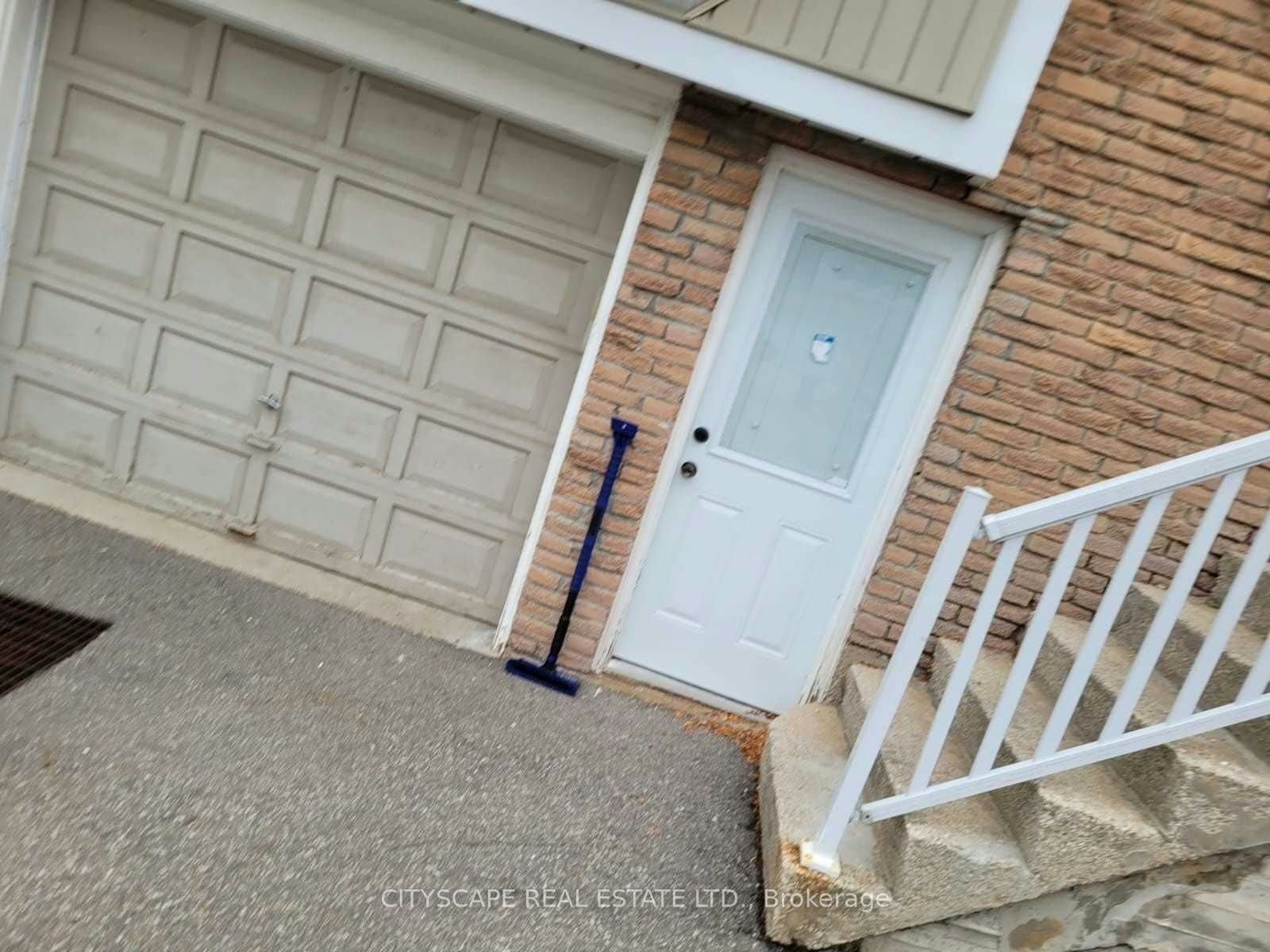 6393 Chaumont Crescent, Mississauga, ON, L5N 2M7 - 2
