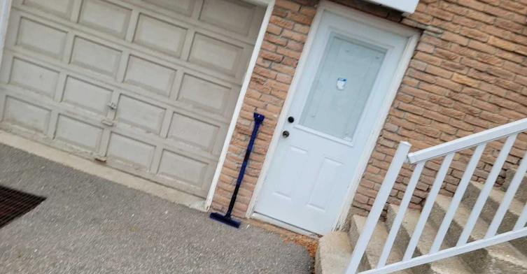 6393 Chaumont Crescent, Mississauga, ON, L5N 2M7 - 2