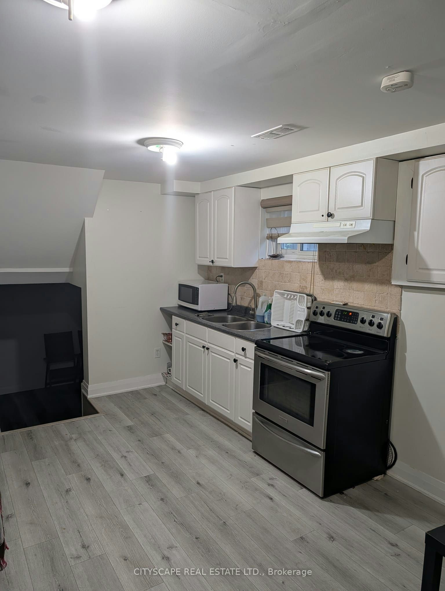 6393 Chaumont Crescent, Mississauga, ON, L5N 2M7 - 5