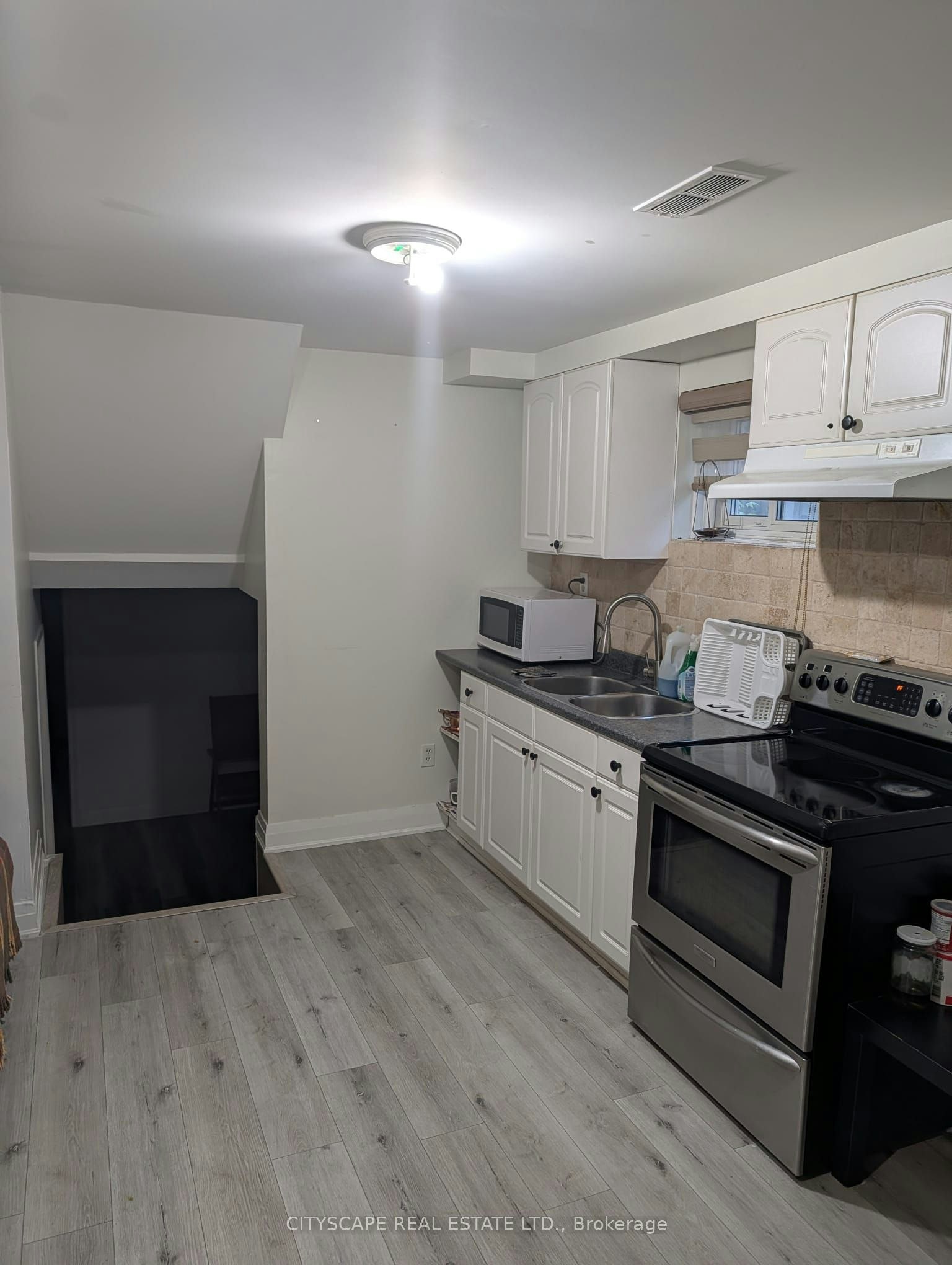6393 Chaumont Crescent, Mississauga, ON, L5N 2M7 - 4