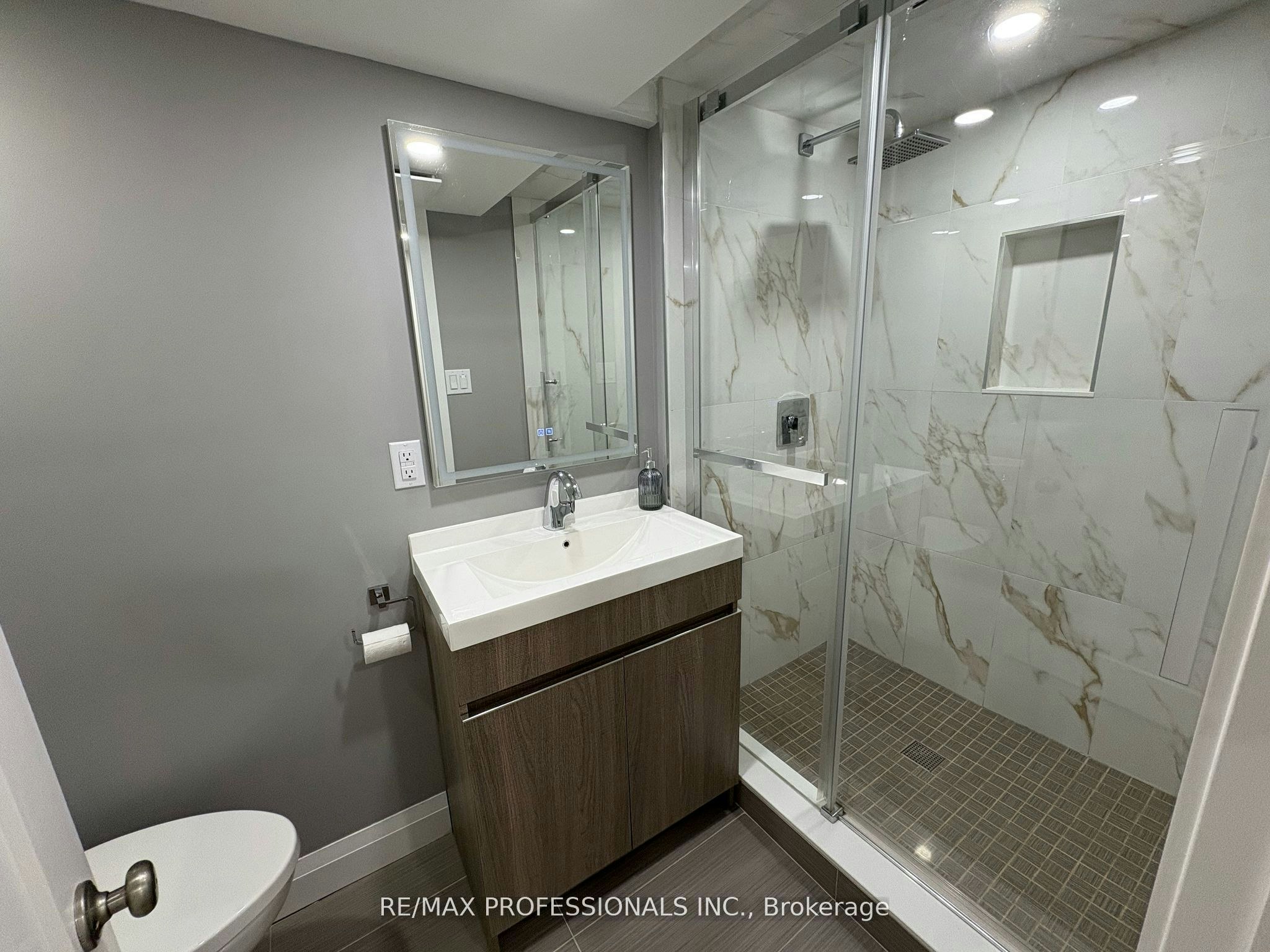 Lower-19 Elmbrook Crescent, Toronto, ON, M9C 5B2 - 15