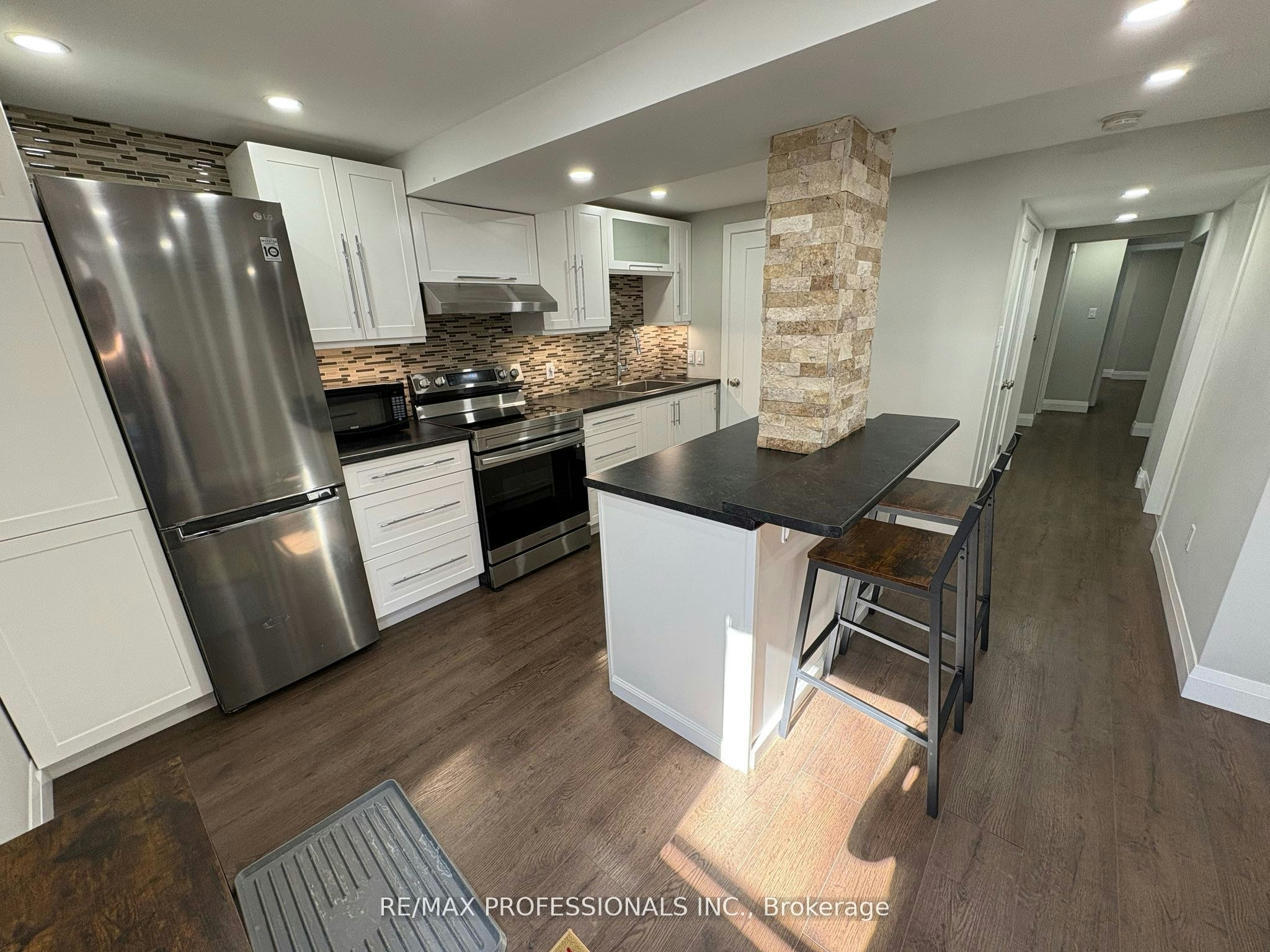 Lower-19 Elmbrook Crescent, Toronto, ON, M9C 5B2 - 3