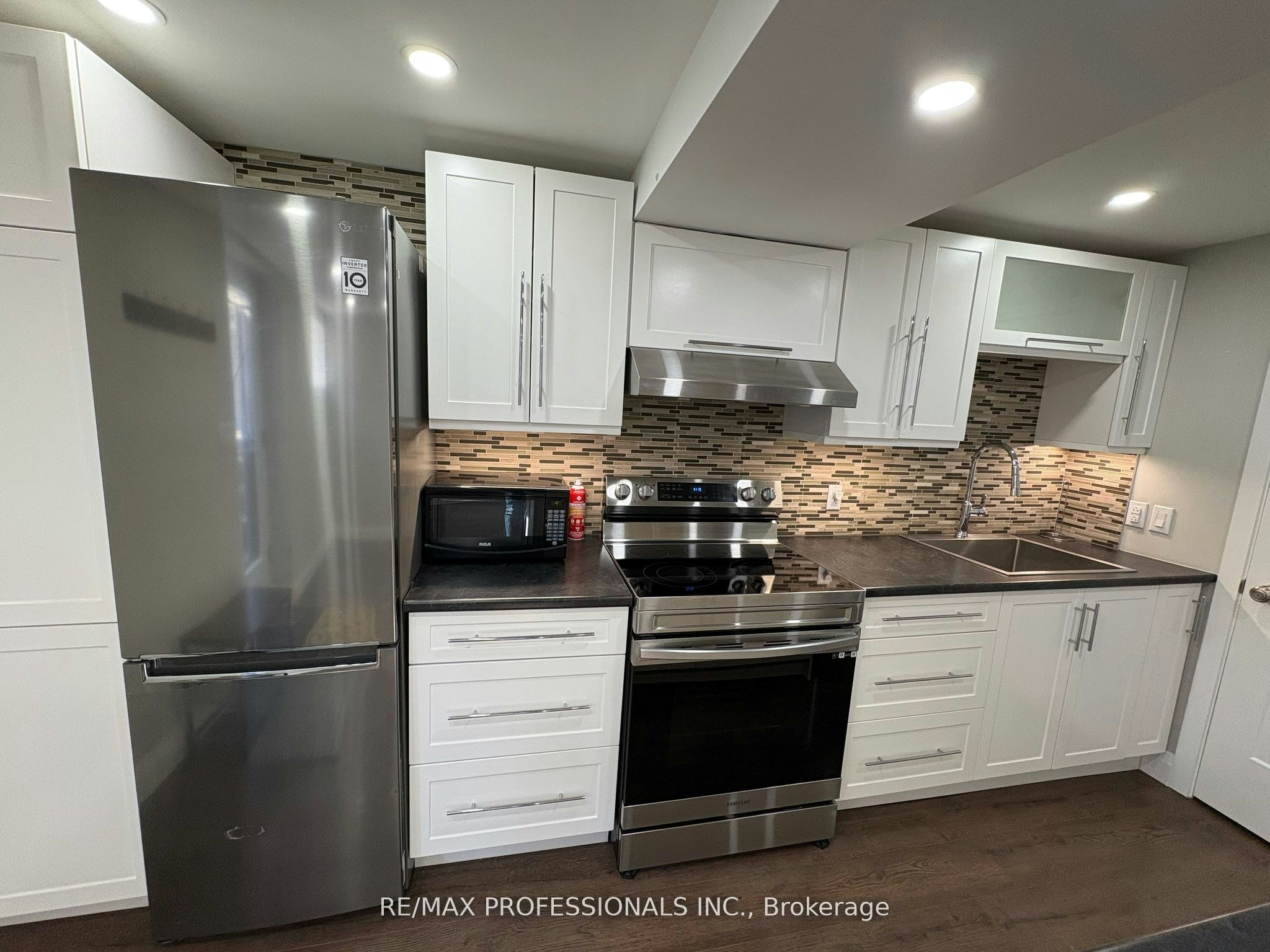 Lower-19 Elmbrook Crescent, Toronto, ON, M9C 5B2 - 6