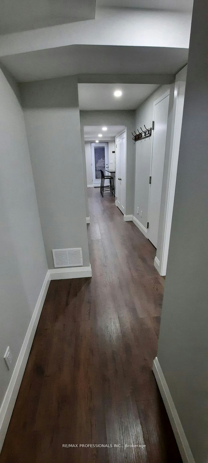 Lower-19 Elmbrook Crescent, Toronto, ON, M9C 5B2 - 10