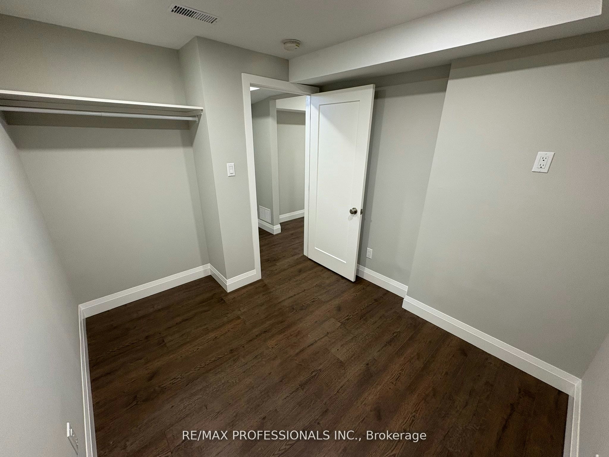 Lower-19 Elmbrook Crescent, Toronto, ON, M9C 5B2 - 14