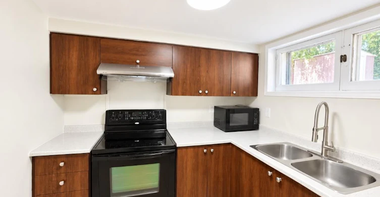Lower Level-28 Eringate Drive, Toronto, ON, M9C 3Y7 - 16