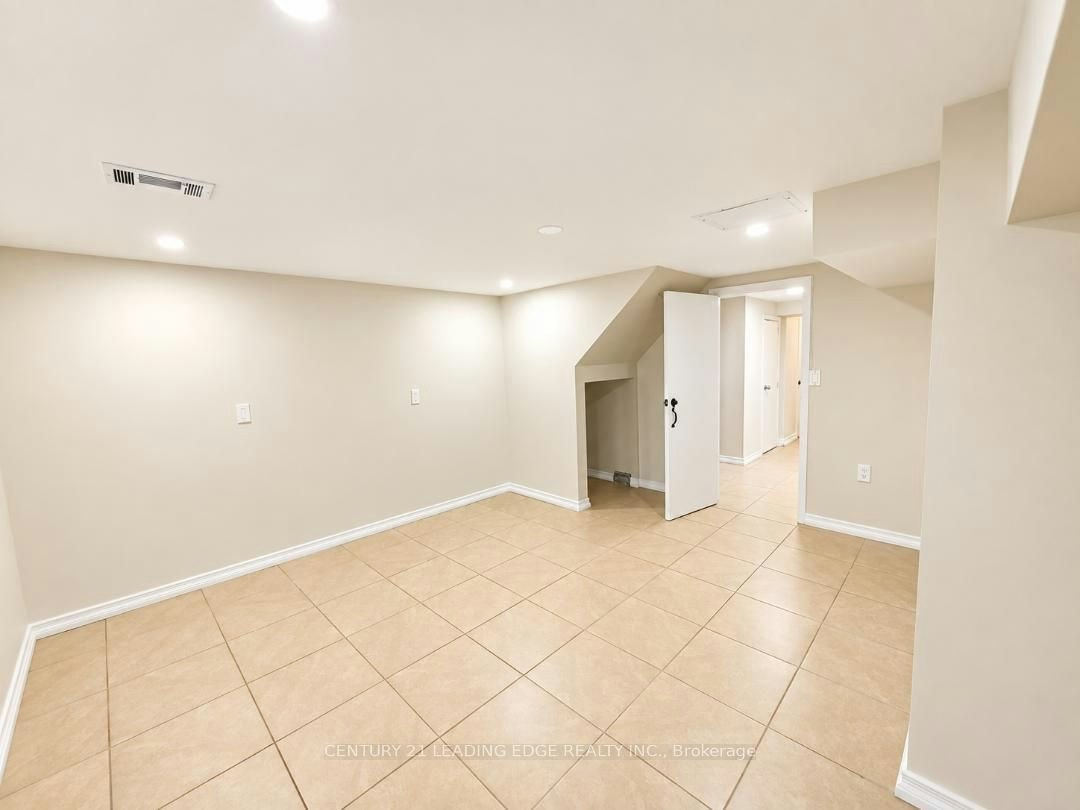 Lower Level-28 Eringate Drive, Toronto, ON, M9C 3Y7 - 19