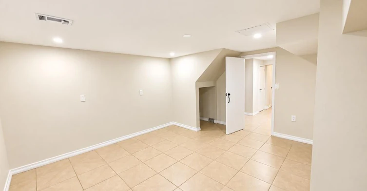 Lower Level-28 Eringate Drive, Toronto, ON, M9C 3Y7 - 19