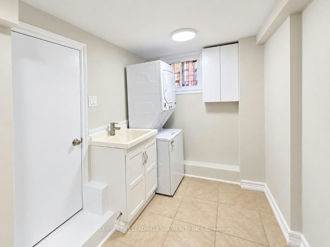 Lower Level-28 Eringate Drive, Toronto, ON, M9C 3Y7 - 12