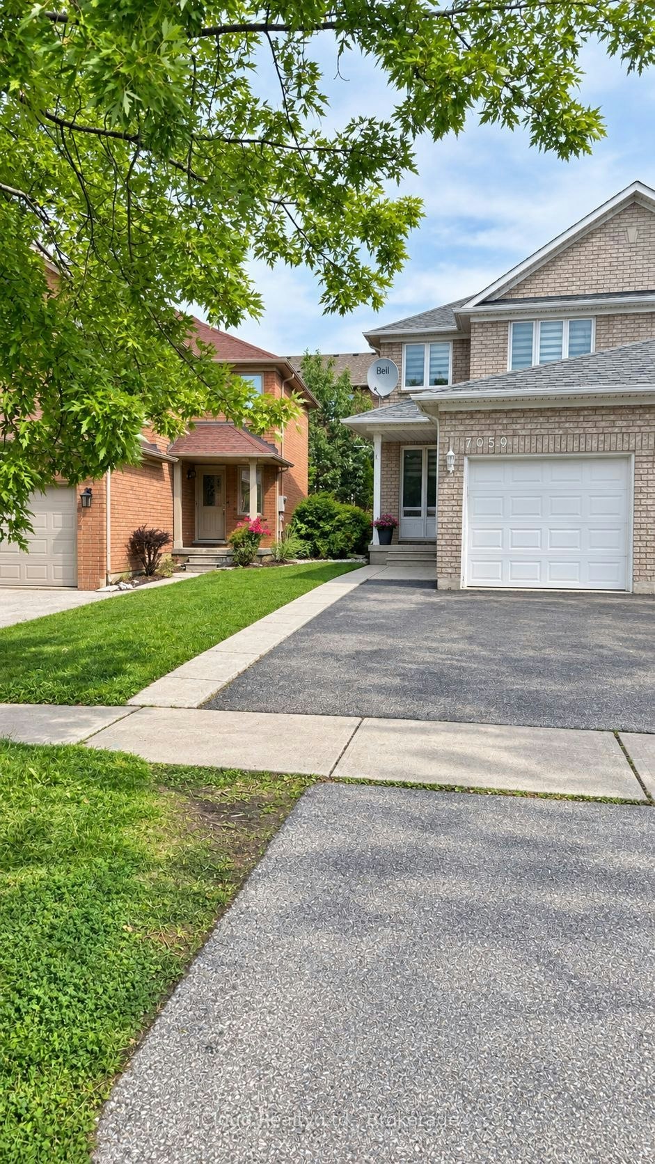 7050 Black Walnut Trail, Mississauga, ON, L5N 7N6