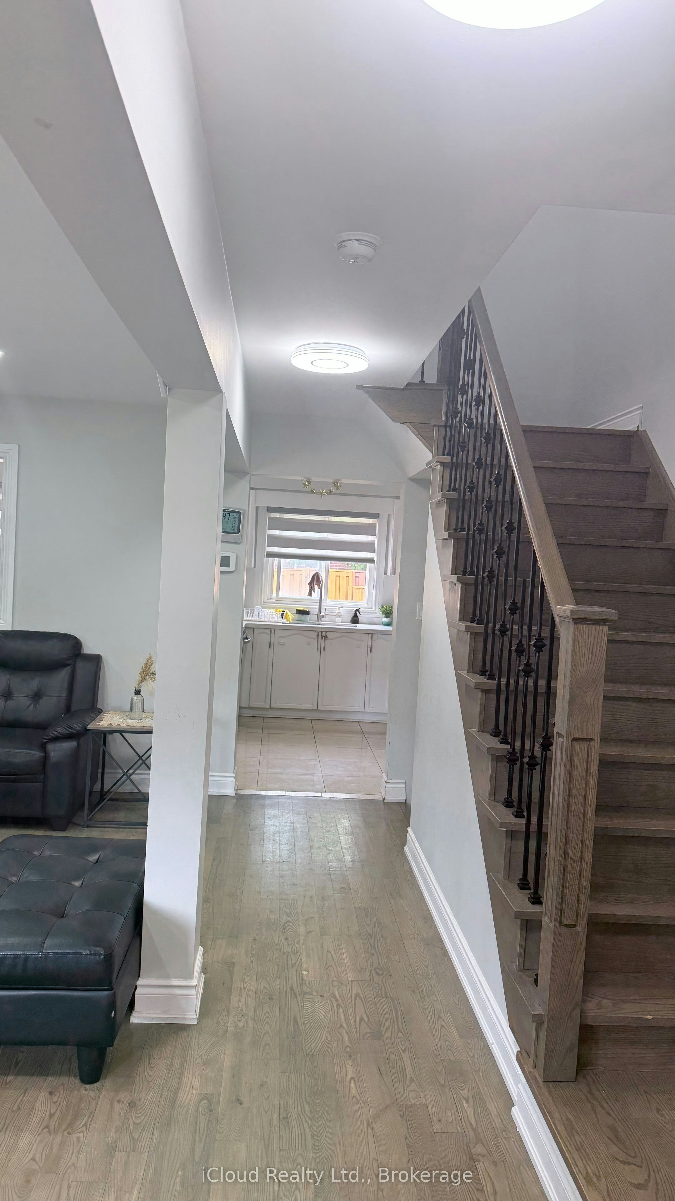 7050 Black Walnut Trail, Mississauga, ON, L5N 7N6 - 4