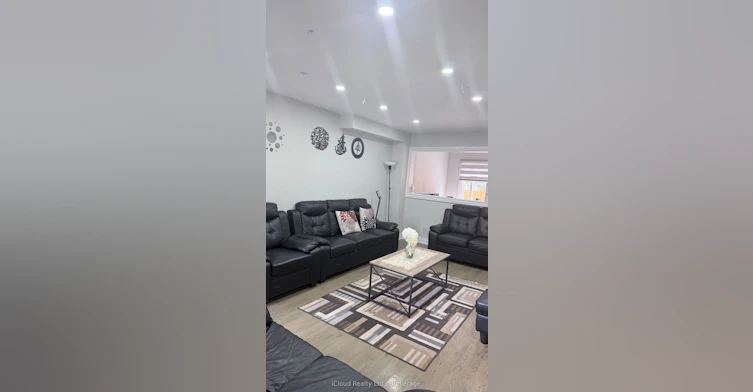 7050 Black Walnut Trail, Mississauga, ON, L5N 7N6 - 3