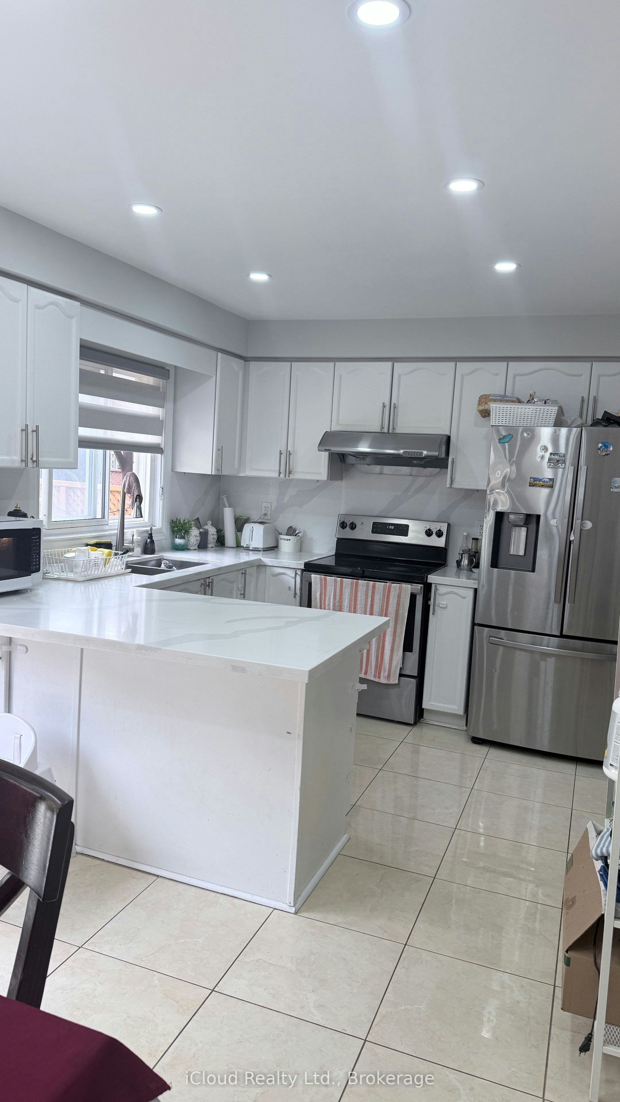 7050 Black Walnut Trail, Mississauga, ON, L5N 7N6 - 8