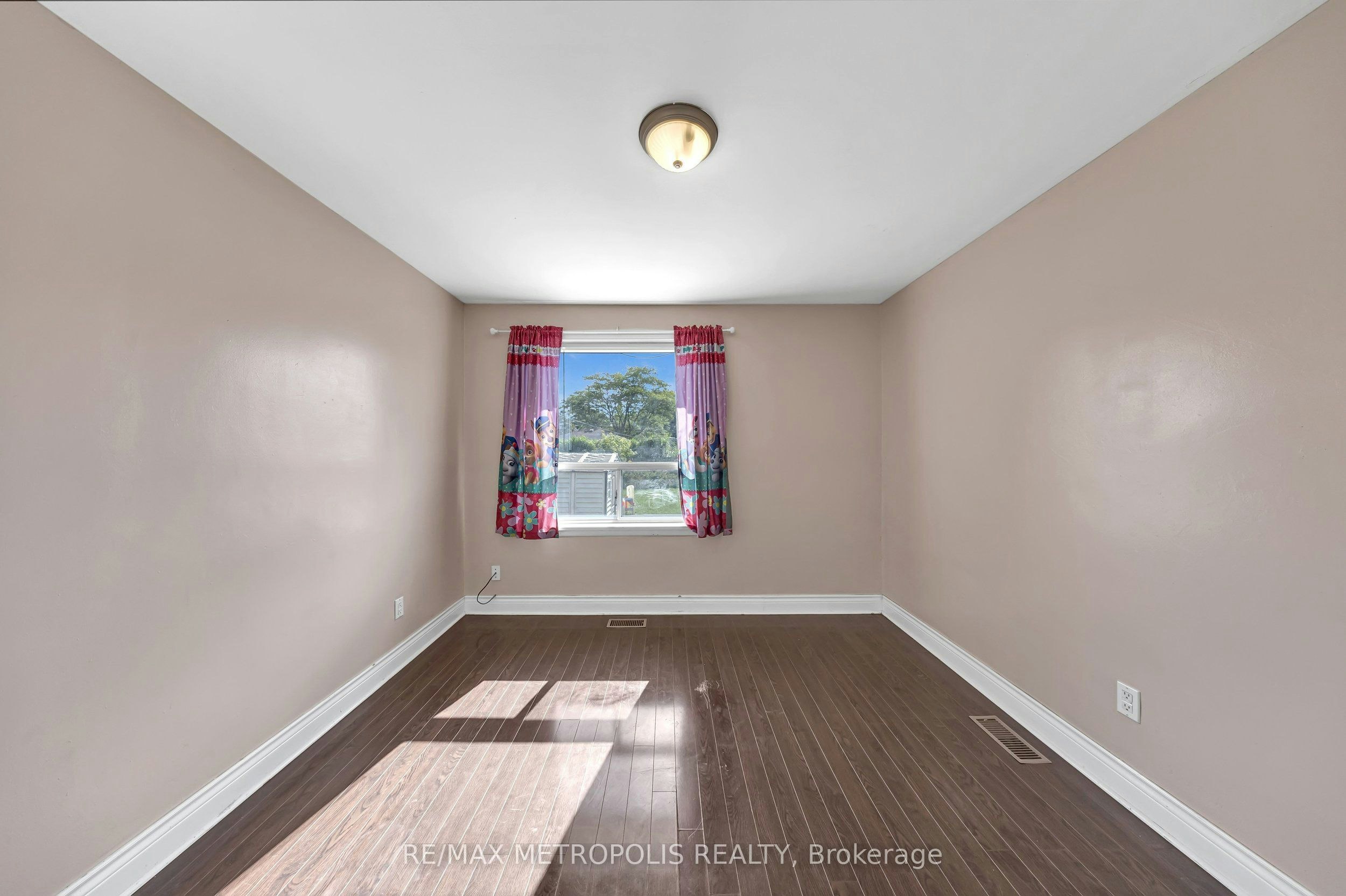 Main-147 Vodden Street E, Brampton, ON, L6V 1M6 - 16