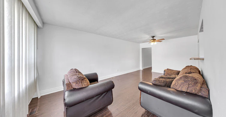 Main-147 Vodden Street E, Brampton, ON, L6V 1M6 - 8