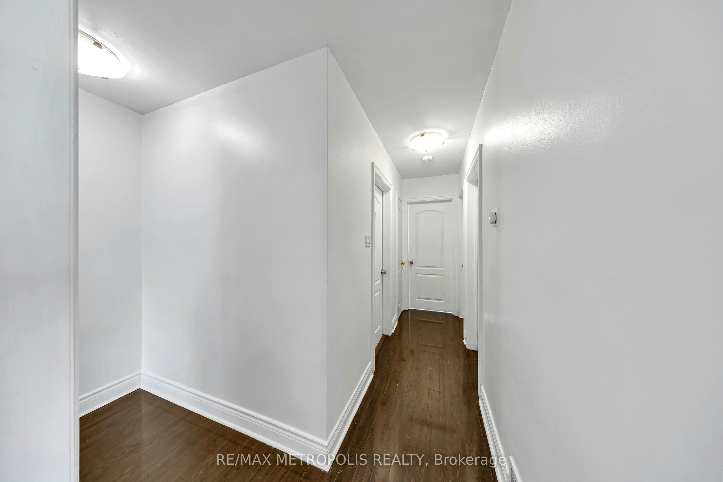 Main-147 Vodden Street E, Brampton, ON, L6V 1M6 - 14
