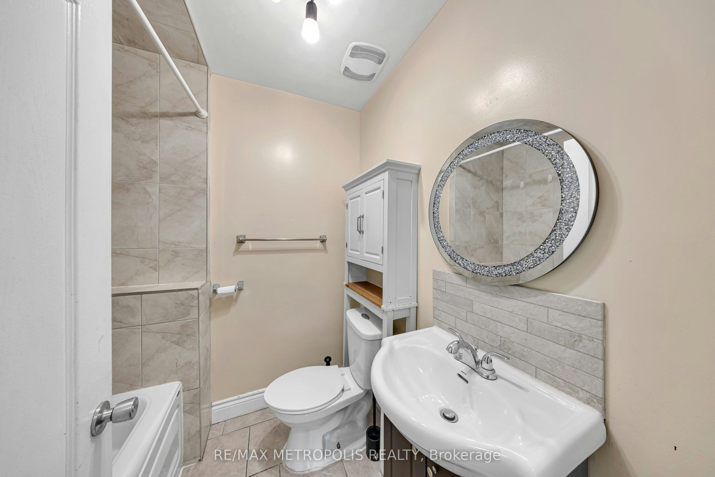 Main-147 Vodden Street E, Brampton, ON, L6V 1M6 - 18