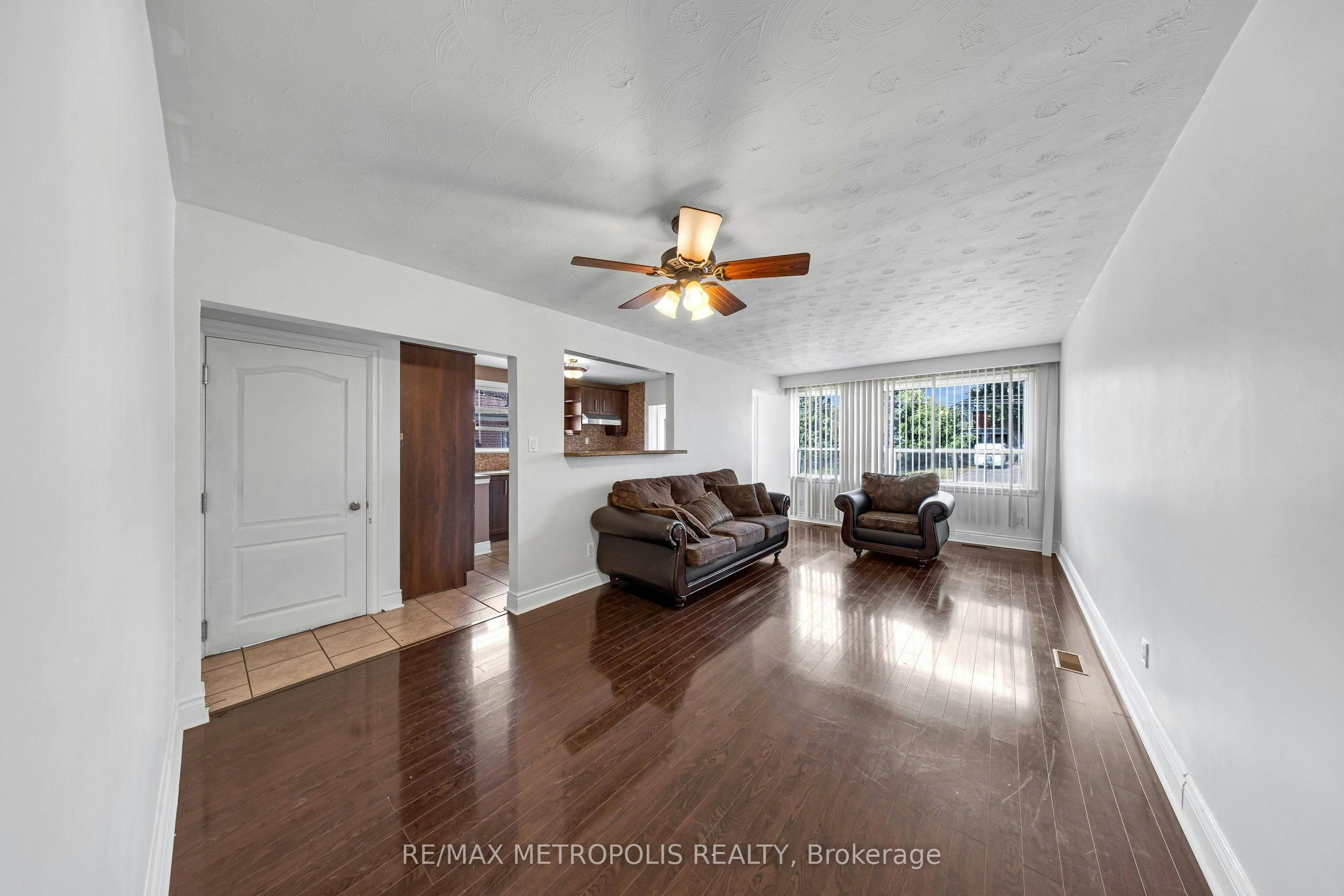 Main-147 Vodden Street E, Brampton, ON, L6V 1M6 - 10