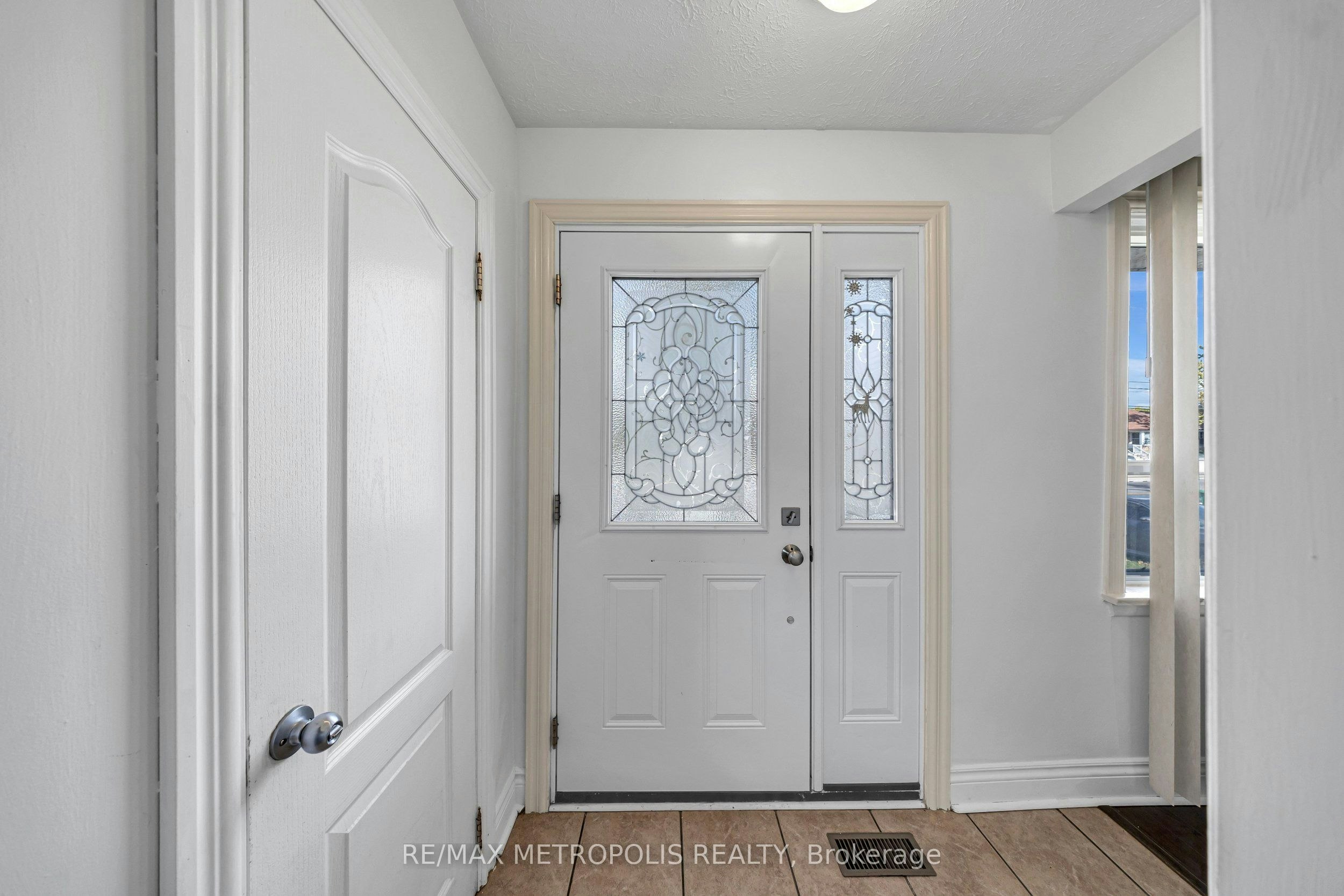Main-147 Vodden Street E, Brampton, ON, L6V 1M6 - 5