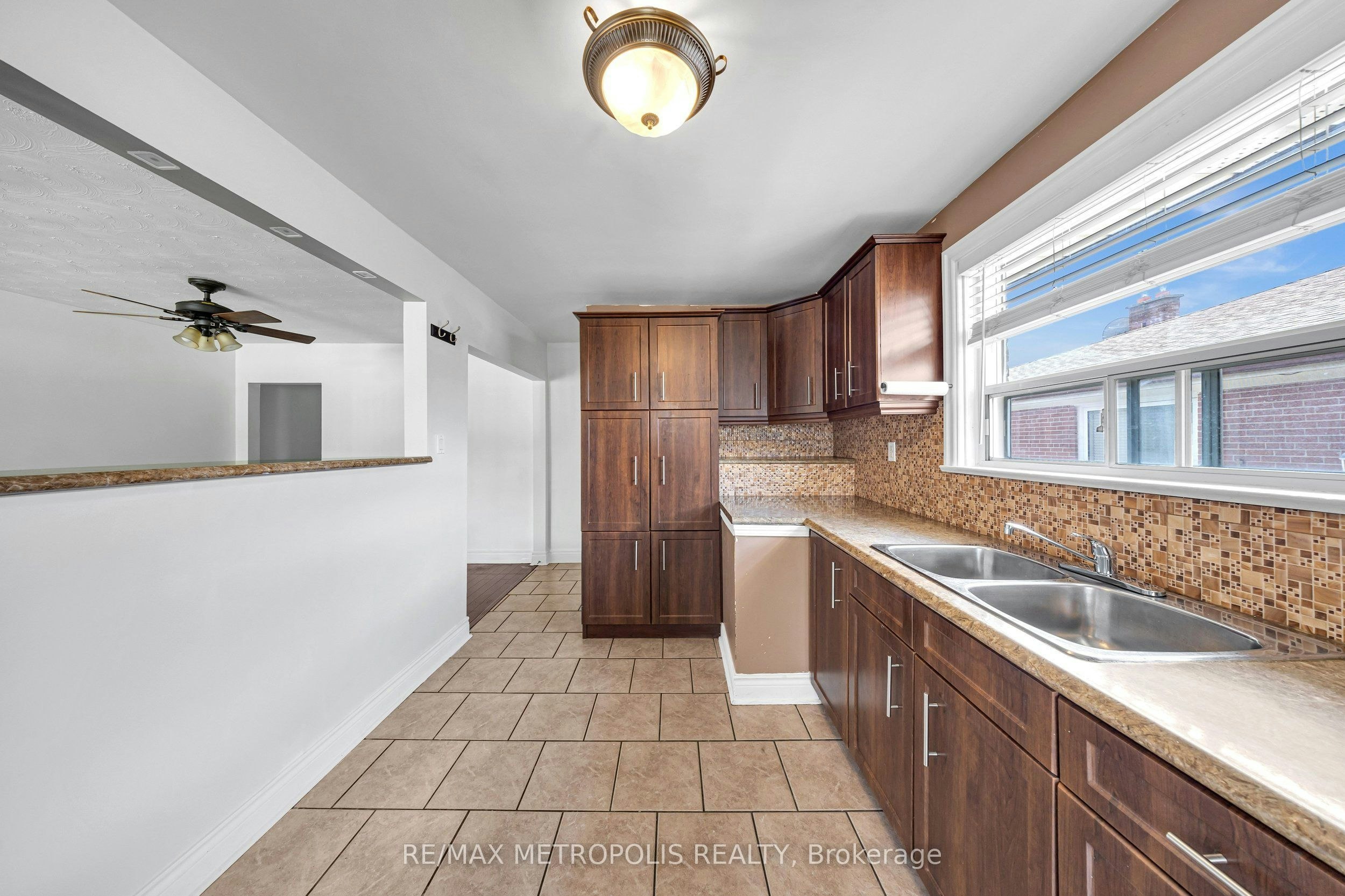 Main-147 Vodden Street E, Brampton, ON, L6V 1M6 - 7