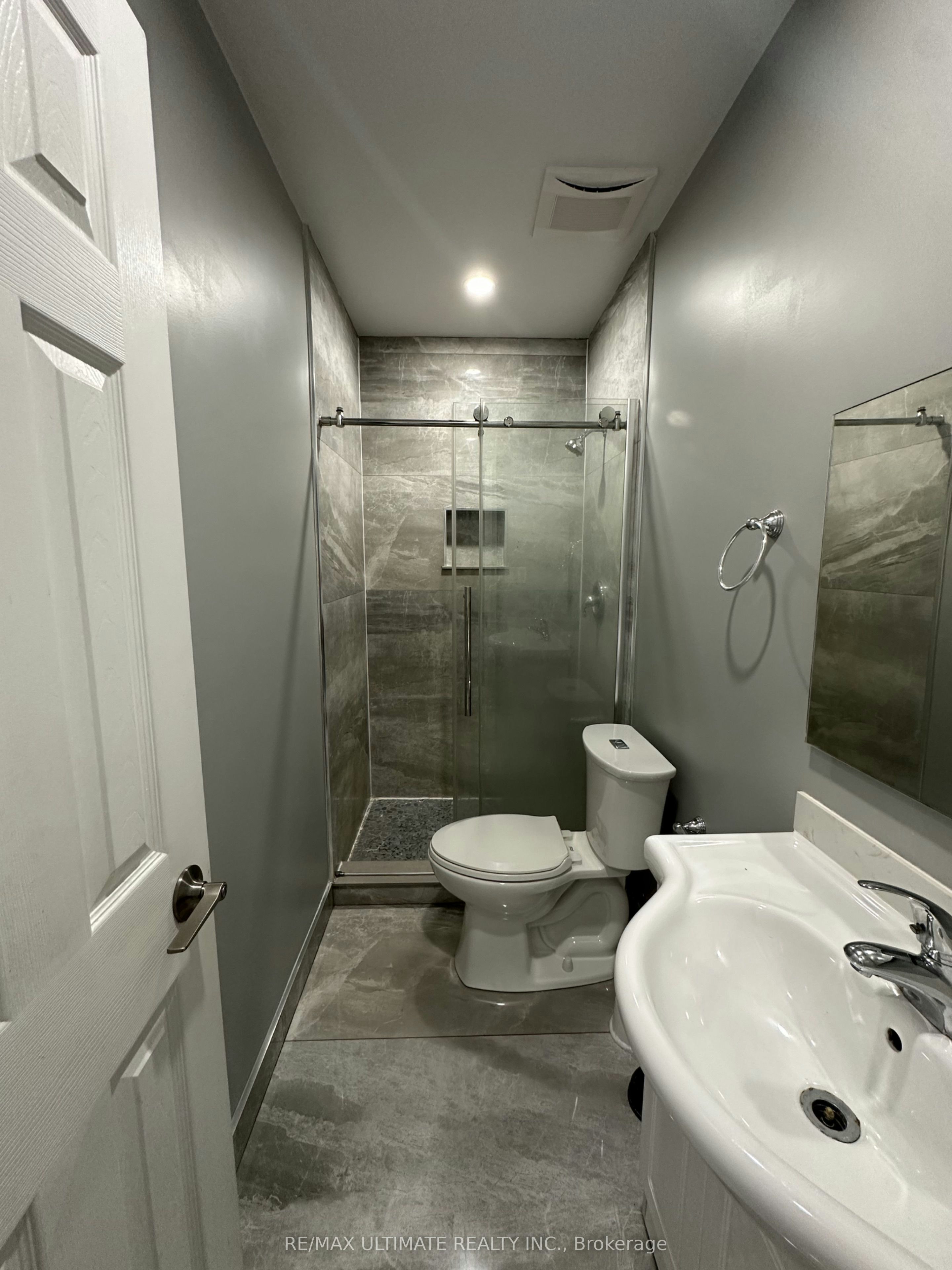 Unit A-1705 Jane Street, Toronto, ON, M9N 2S3 - 5