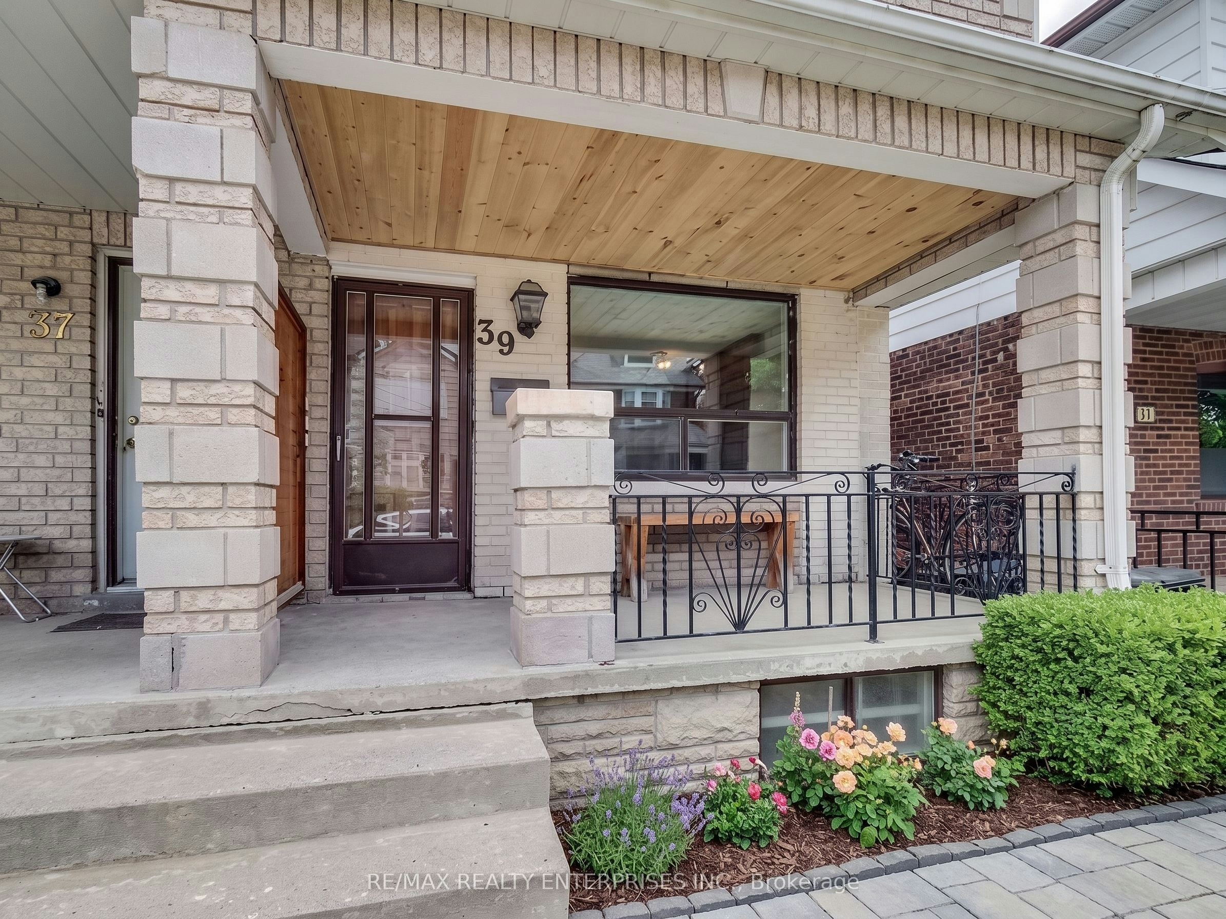 39 Pendrith Street, Toronto, ON, M6G 1R6