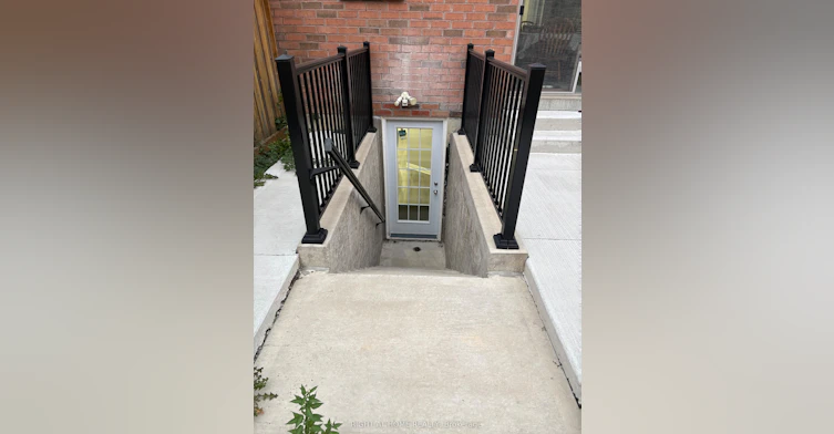 (Lower Level)-846 Francine Crescent, Mississauga, ON, L5V 0E2