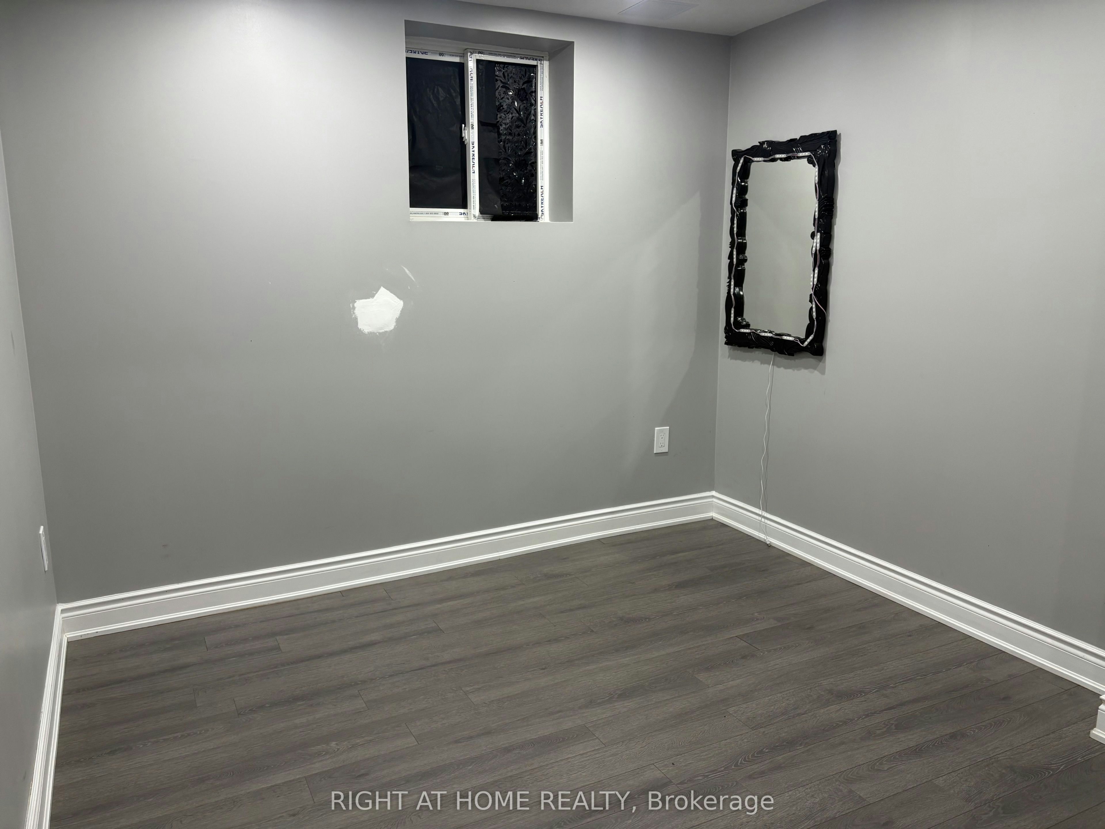 (Lower Level)-846 Francine Crescent, Mississauga, ON, L5V 0E2 - 4