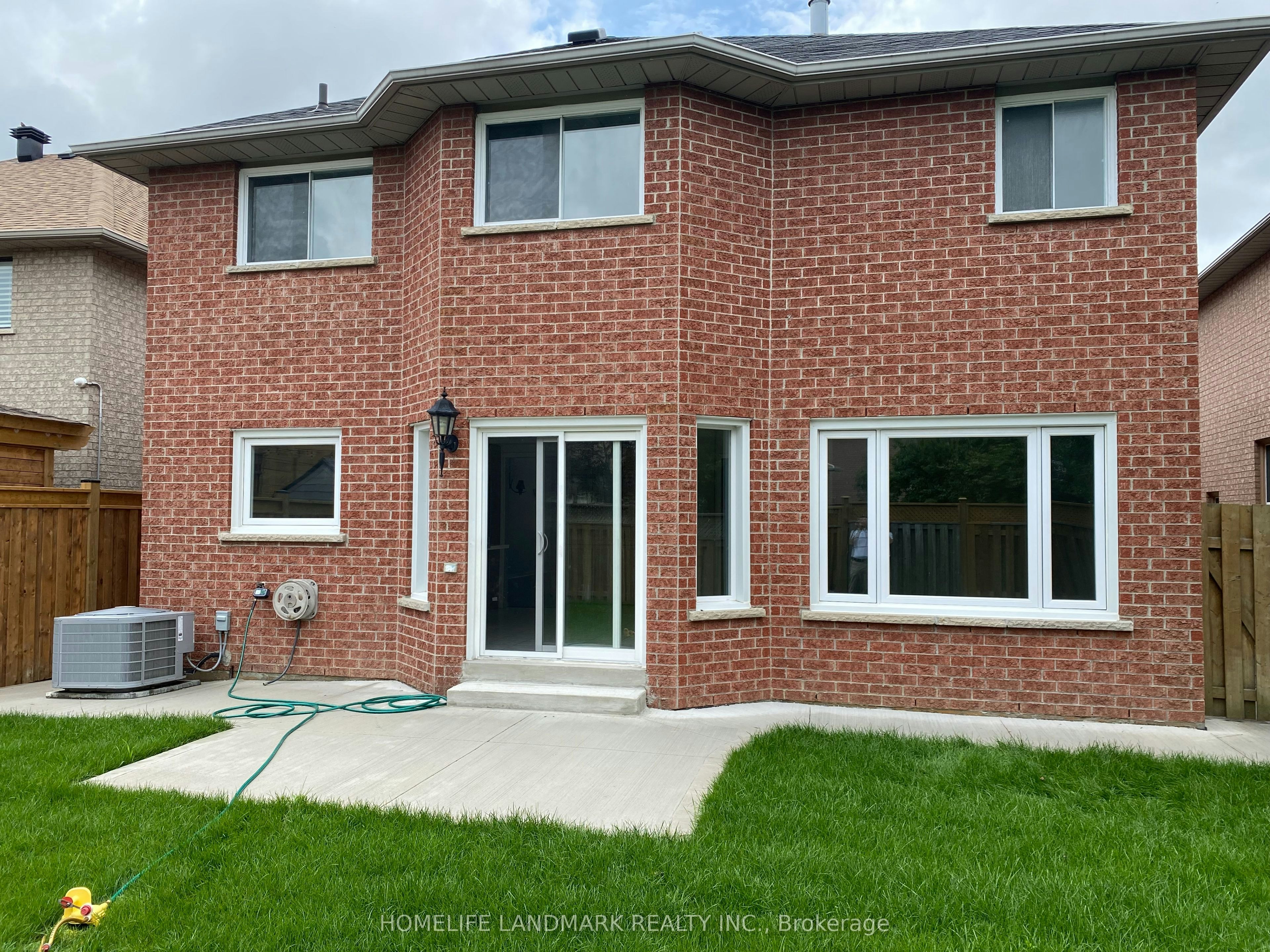 213 Barondale Drive, Mississauga, ON, L4Z 3N7 - 2