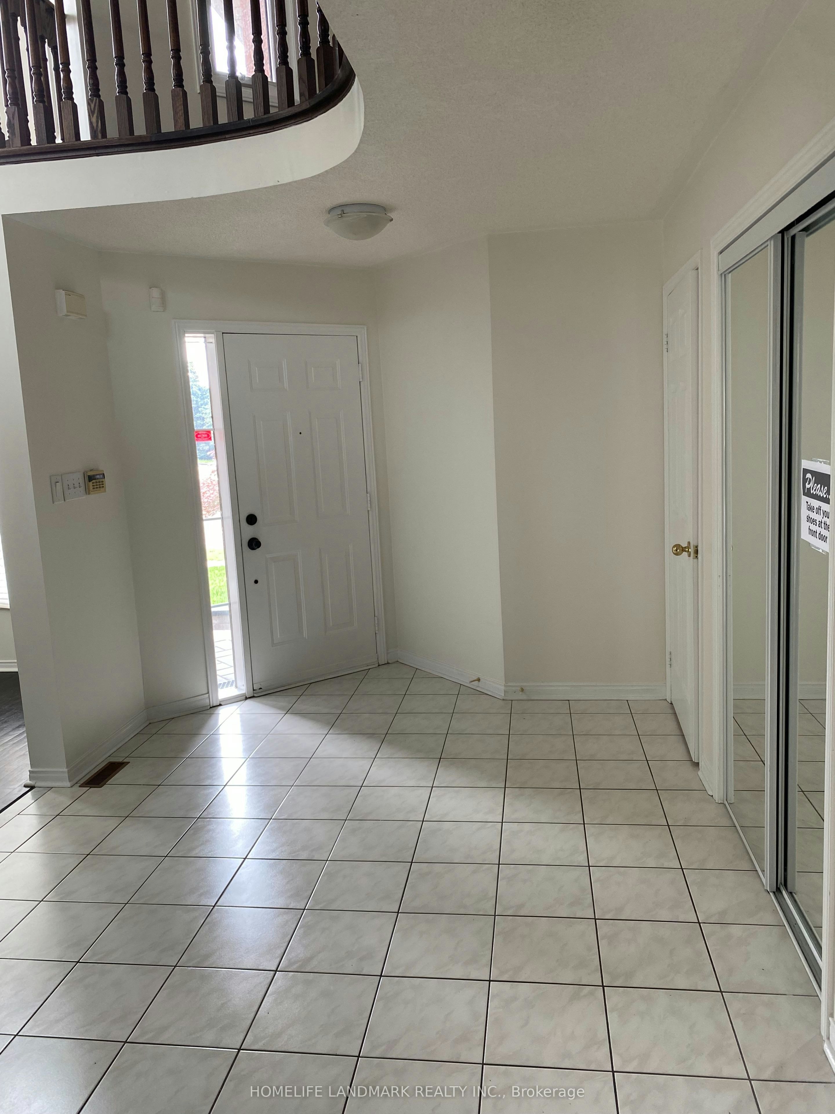 213 Barondale Drive, Mississauga, ON, L4Z 3N7 - 4