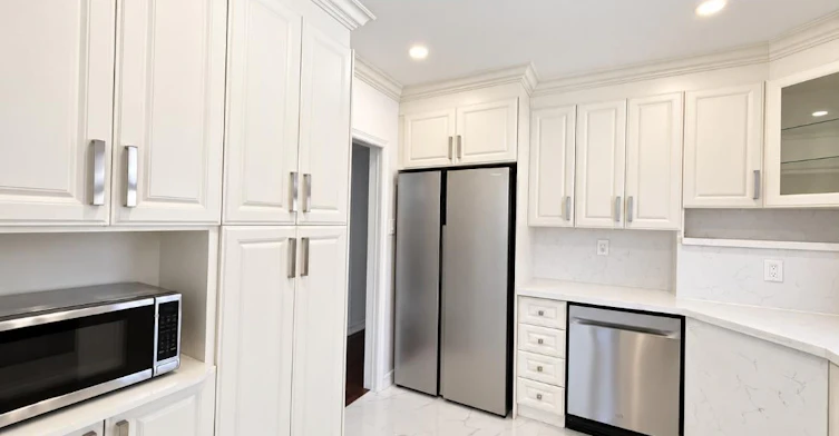 28 Eringate Drive, Toronto, ON, M9C 3Y7 - 8