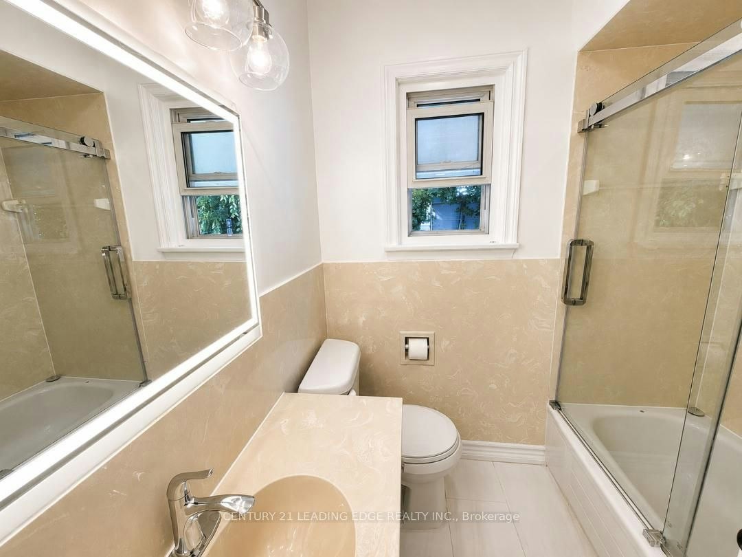 28 Eringate Drive, Toronto, ON, M9C 3Y7 - 12