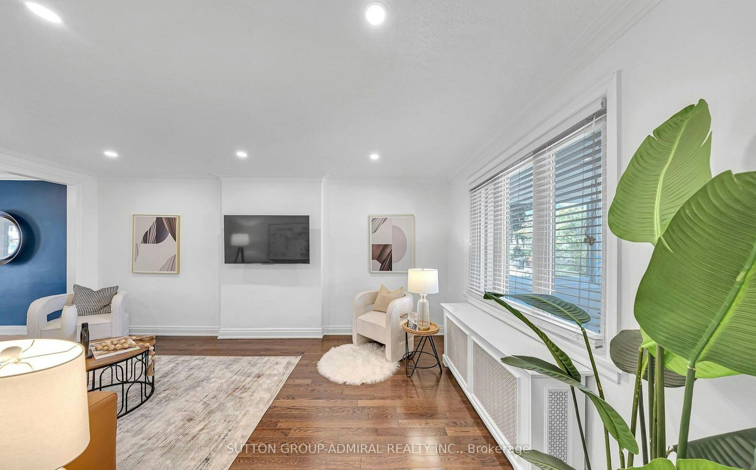 451 Whitmore Avenue, Toronto, ON, M6E 2N6 - 4