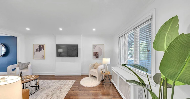 451 Whitmore Avenue, Toronto, ON, M6E 2N6 - 4
