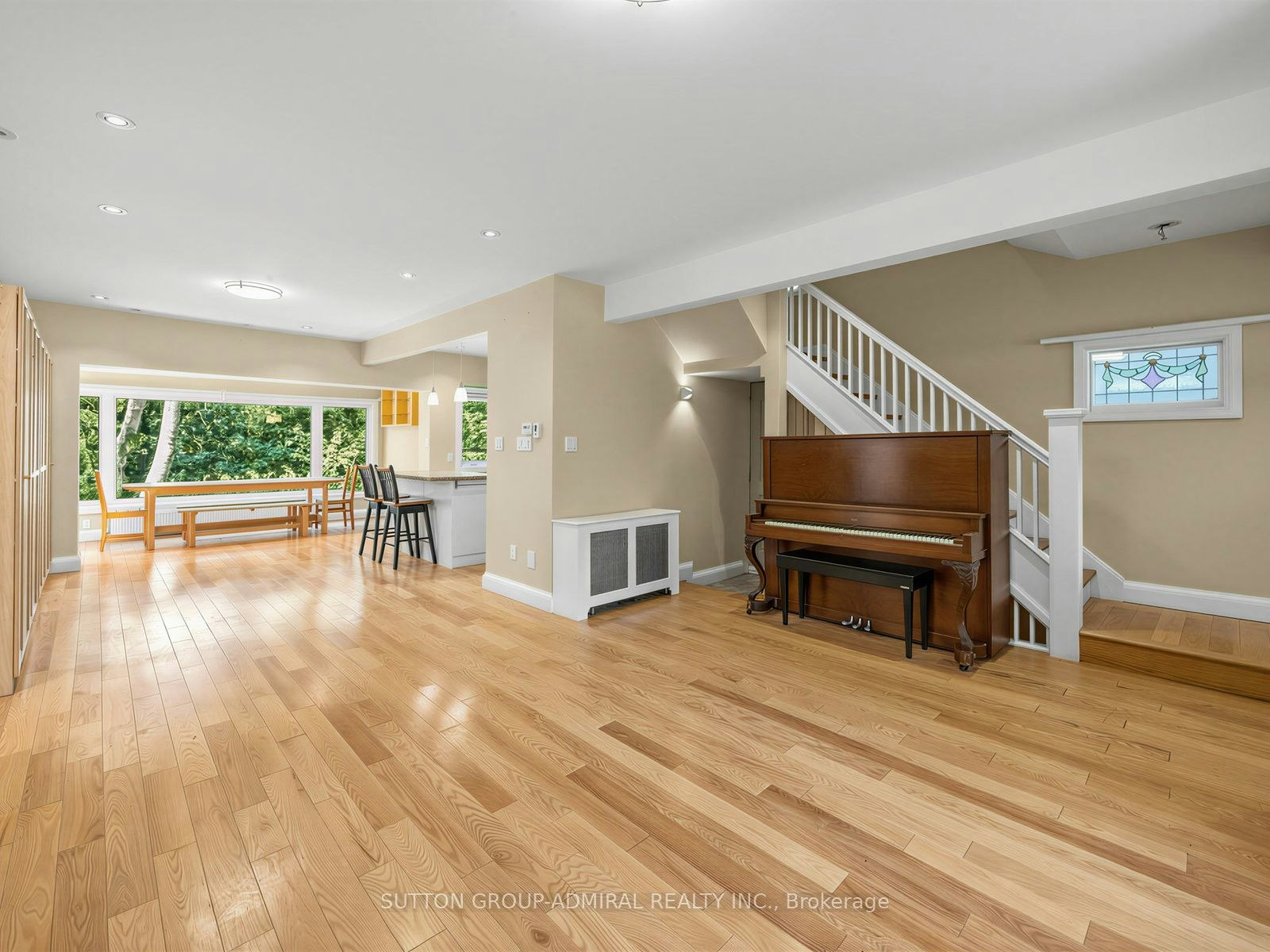246 Ellis Main Avenue, Toronto, ON, M6S 2X2 - 8