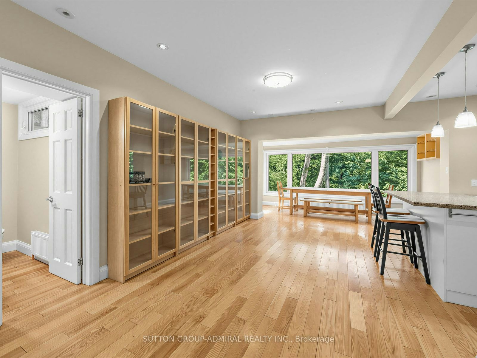 246 Ellis Main Avenue, Toronto, ON, M6S 2X2 - 6