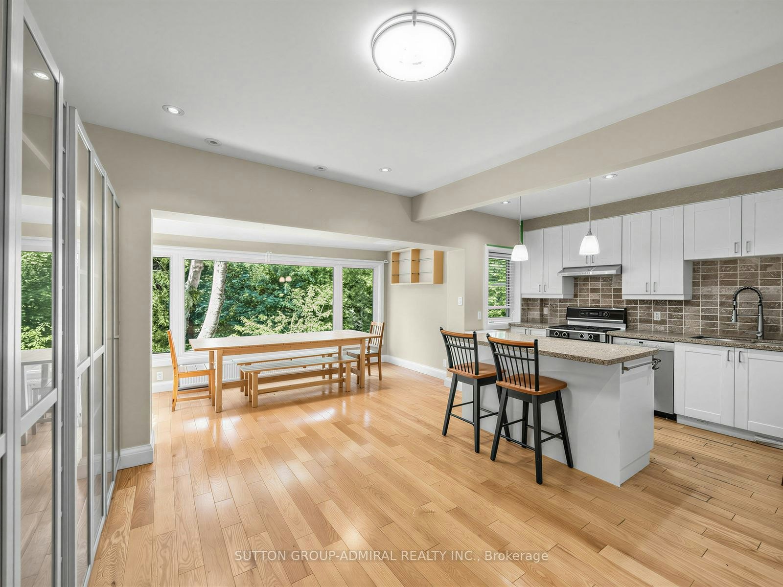 246 Ellis Main Avenue, Toronto, ON, M6S 2X2 - 3