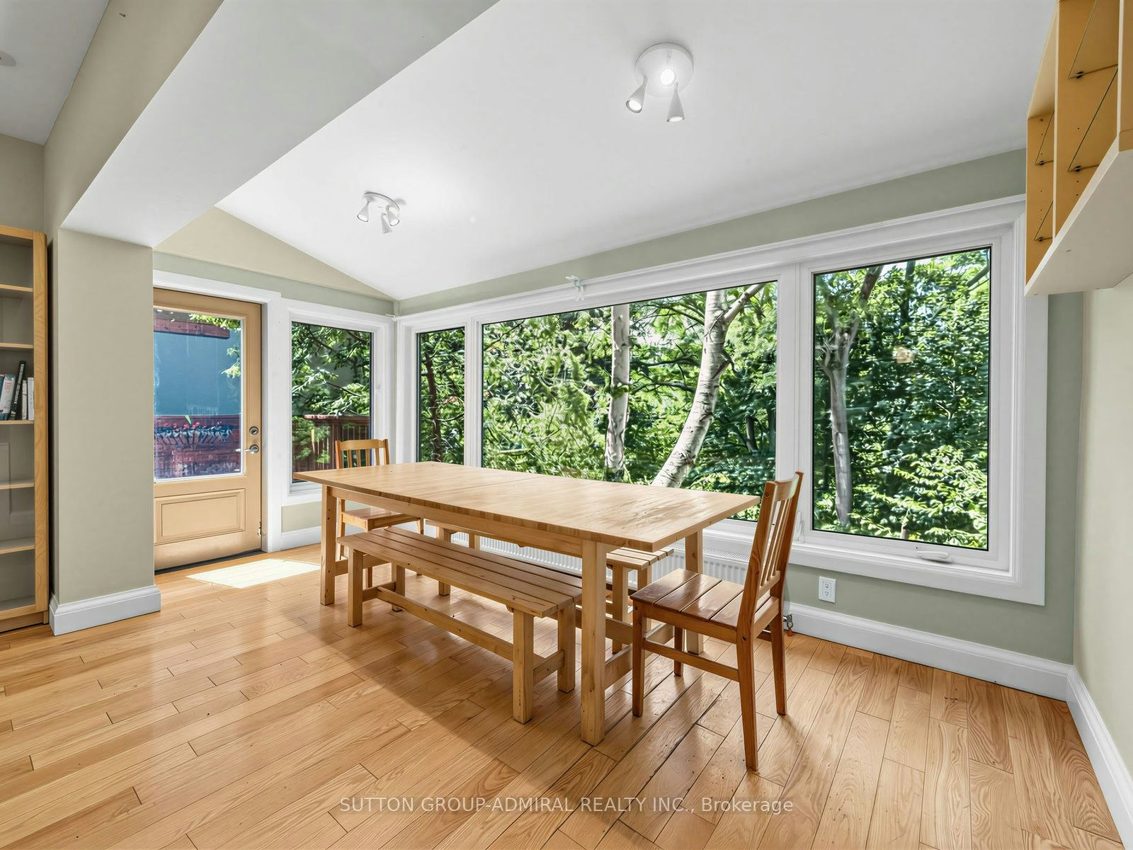 246 Ellis Main Avenue, Toronto, ON, M6S 2X2 - 12