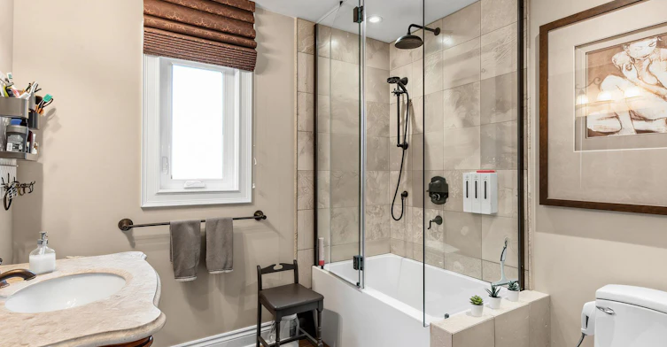 Main-9 Westbank Crescent, Toronto, ON, M9P 1S4 - 24