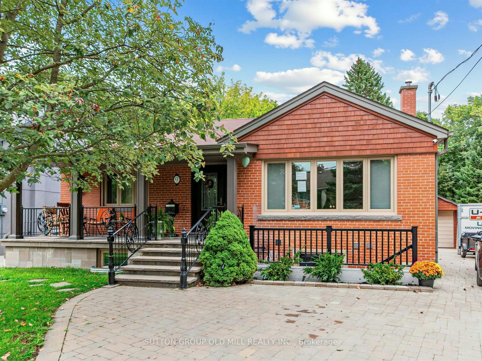 Main-9 Westbank Crescent, Toronto, ON, M9P 1S4
