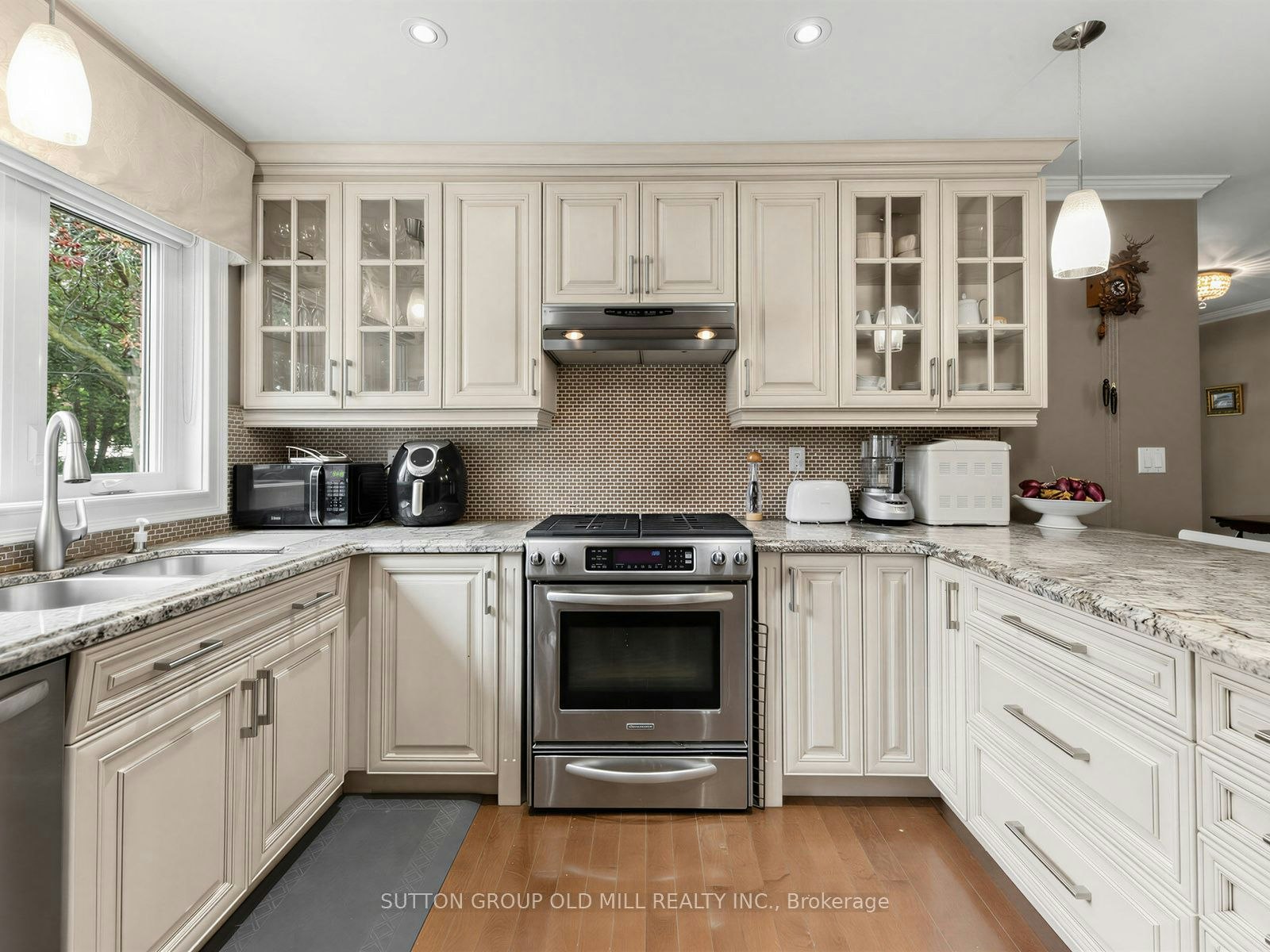Main-9 Westbank Crescent, Toronto, ON, M9P 1S4 - 15